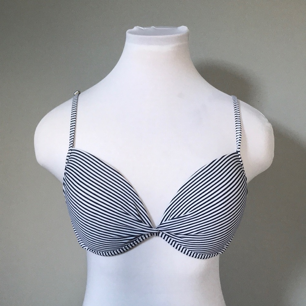 Xhilaration Bathing Suit Top